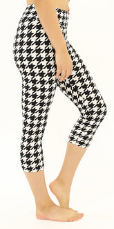 High Waisted Buttery Soft Black&White Stars Capri Leggings